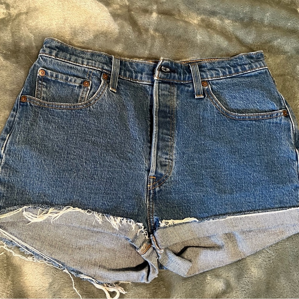 Levi 501 Denim Dark Wash Shorts W29